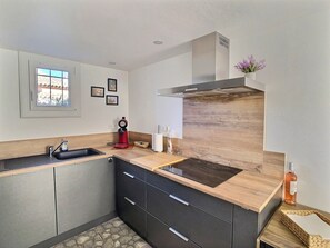 Réfrigérateur, micro-ondes, four, lave-vaisselle