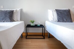 2 chambres, fer et planche à repasser, Wi-Fi gratuit, draps fournis