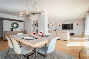 Dining - Marina Serenity Apartment by Lisbeyond (Lagos)
