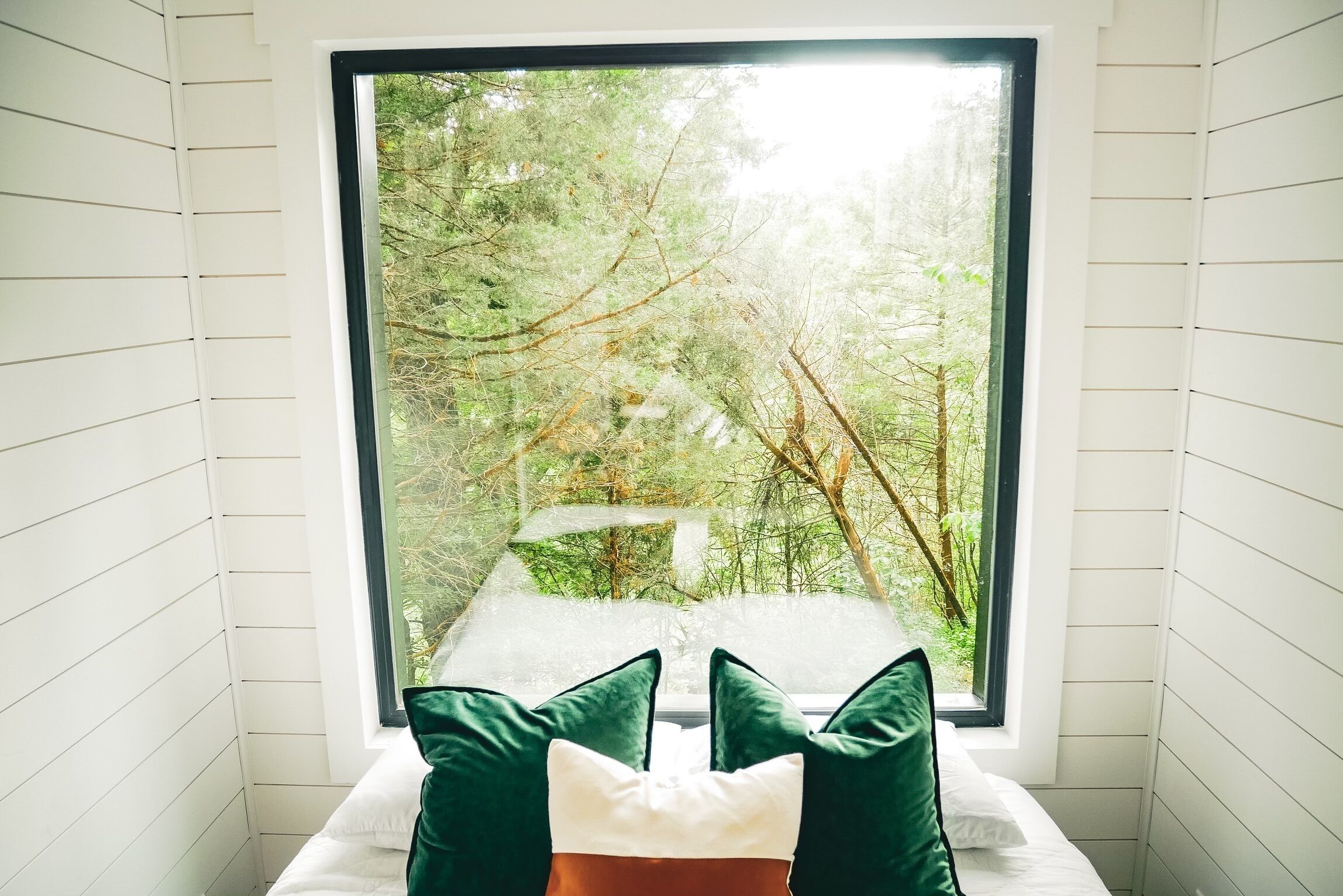 2 bedrooms, bed sheets