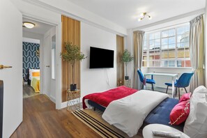 2 多间卧室、免费 WiFi、床单、轮椅无障碍