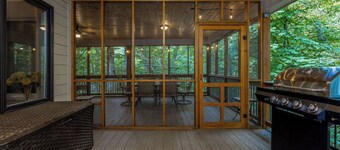 Bluebird Mountain Home: Dog Friendly, No Step Master