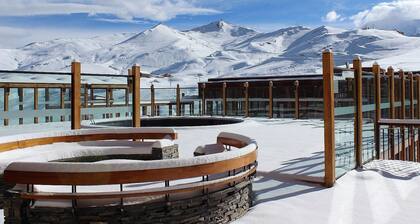 Valle Nevado - Amazing Views with Private Balcony (3 min walk from SKI base)