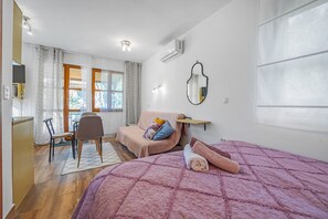 Free WiFi, bed sheets - Paradiso Istriano - Sole - Studio Apartment (Rovinjsko Selo)