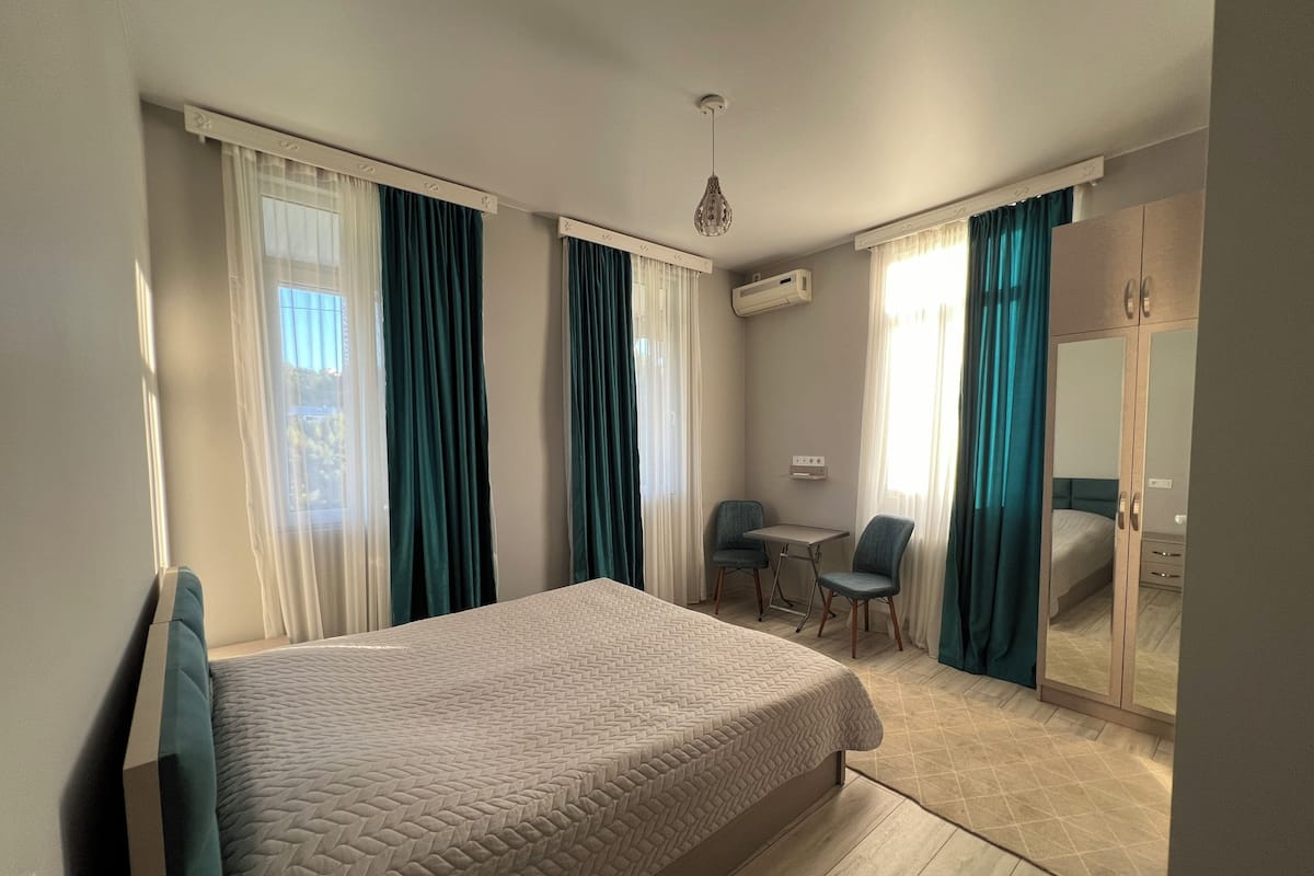 Basic Double or Twin Room, Sea View