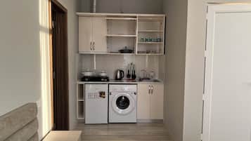 Basic Double or Twin Room, Sea View | Private kitchen | Mini-fridge, oven, dishwasher, electric kettle