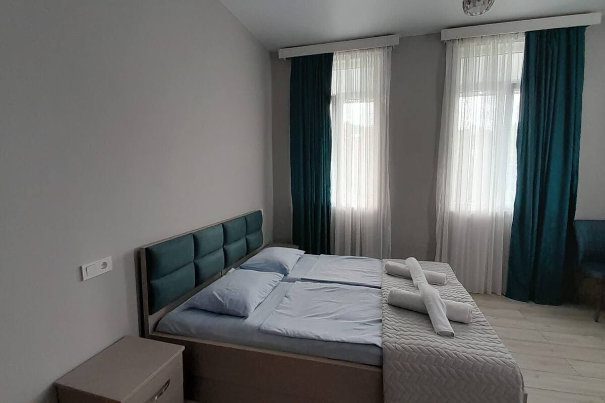 Basic Double or Twin Room, Mountain View