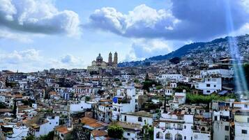 Standard Twin Room, City View