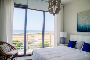 3 bedrooms, in-room safe, iron/ironing board, free WiFi