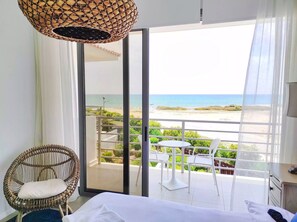 3 bedrooms, in-room safe, iron/ironing board, free WiFi