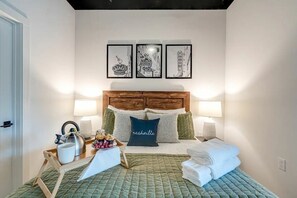 1 habitación, tabla de planchar con plancha, wifi y ropa de cama 