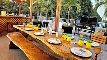 Outdoor dining