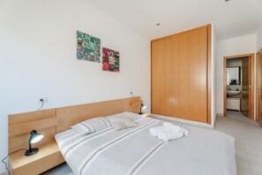 2 habitaciones, tabla de planchar con plancha y wifi gratis