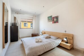 2 camere, ferro/asse da stiro, Wi-Fi gratuito, lenzuola