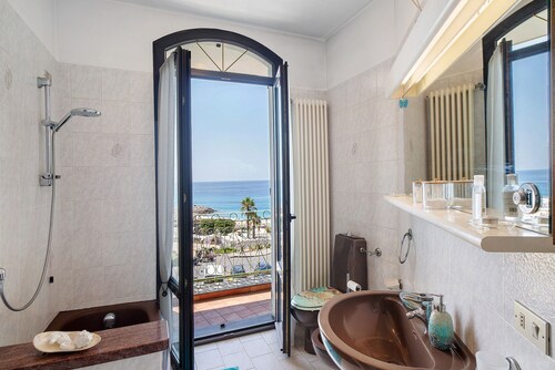 Apartment 'Wonderful Flat By Sea Chez Monique' with Sea View, Private Terrace and Wi-Fi