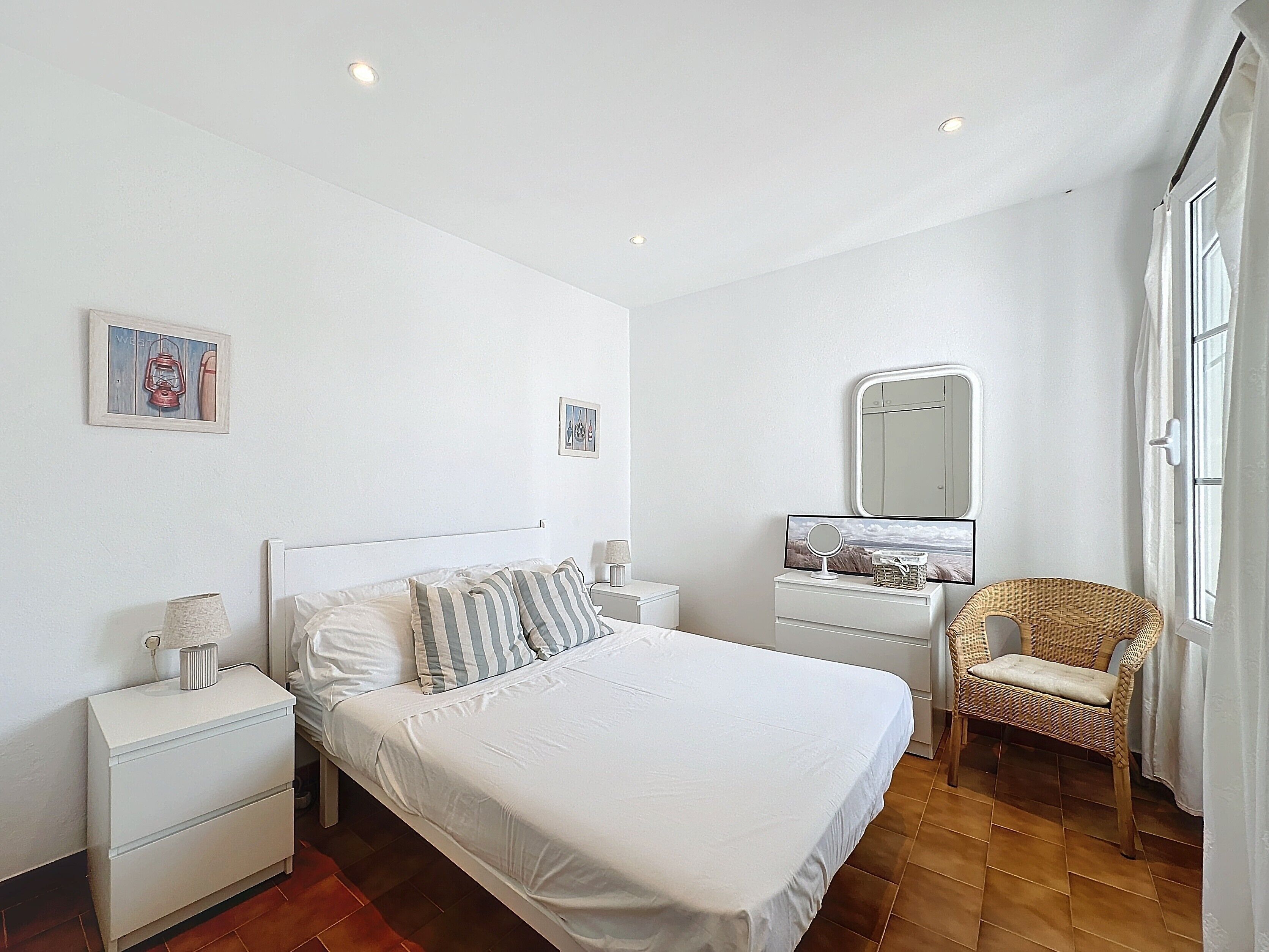 3 soverom, wi-fi (inkludert) og sengetøy