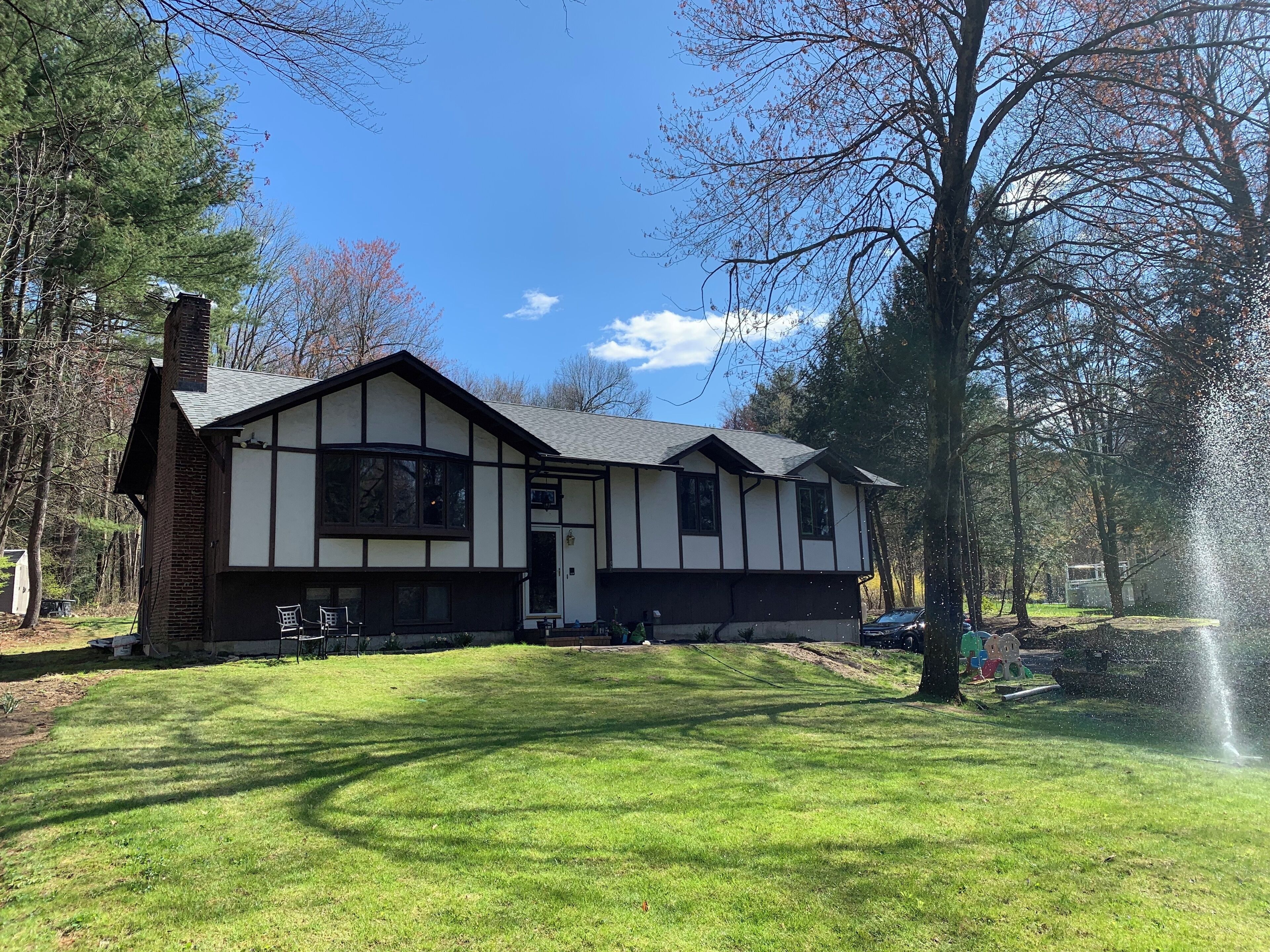 House in quiet, wooded neighborhood