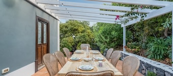 Holiday Home 'Caldera De Taburiente Rural' with Mountain View, Private Terrace and Wi-Fi