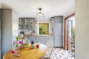 Dining - Holiday Home 'Caldera De Taburiente Rural' with Mountain View, Private Terrace and Wi-Fi (El Paso)