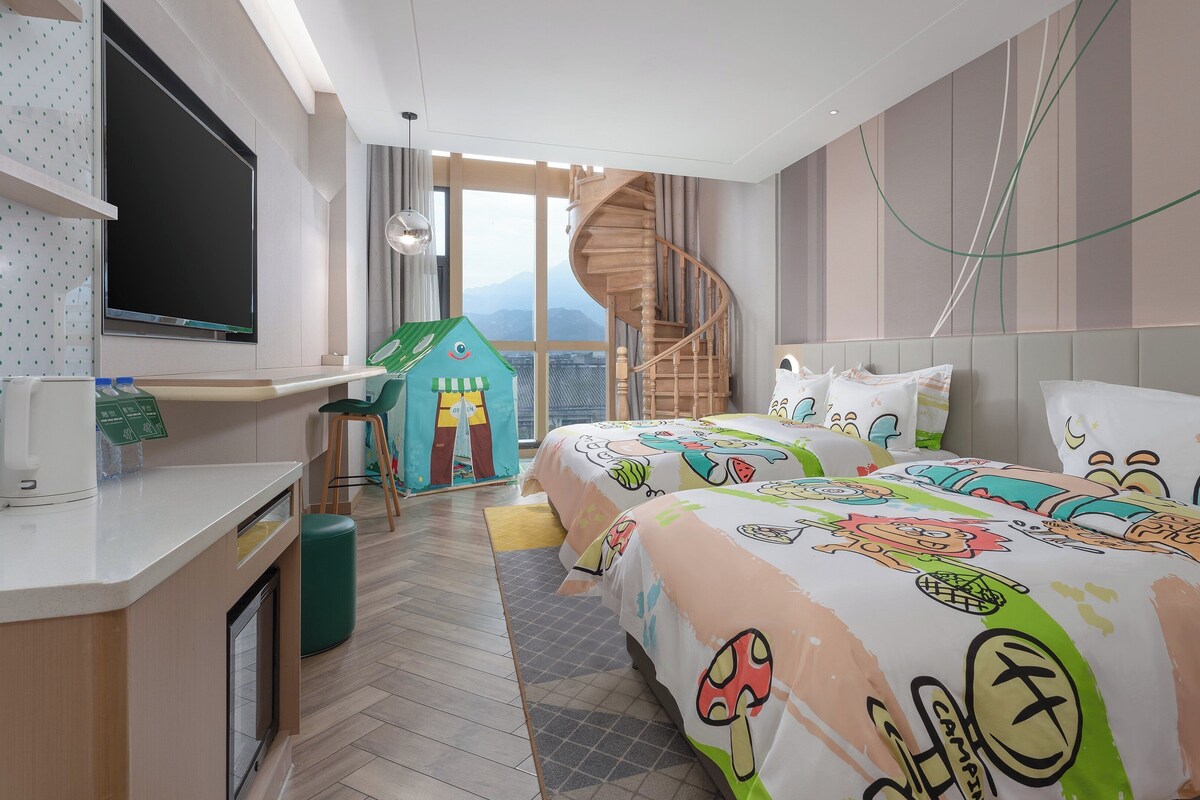 套房, 1 間臥室 (Kids Area) | 客房內保險箱