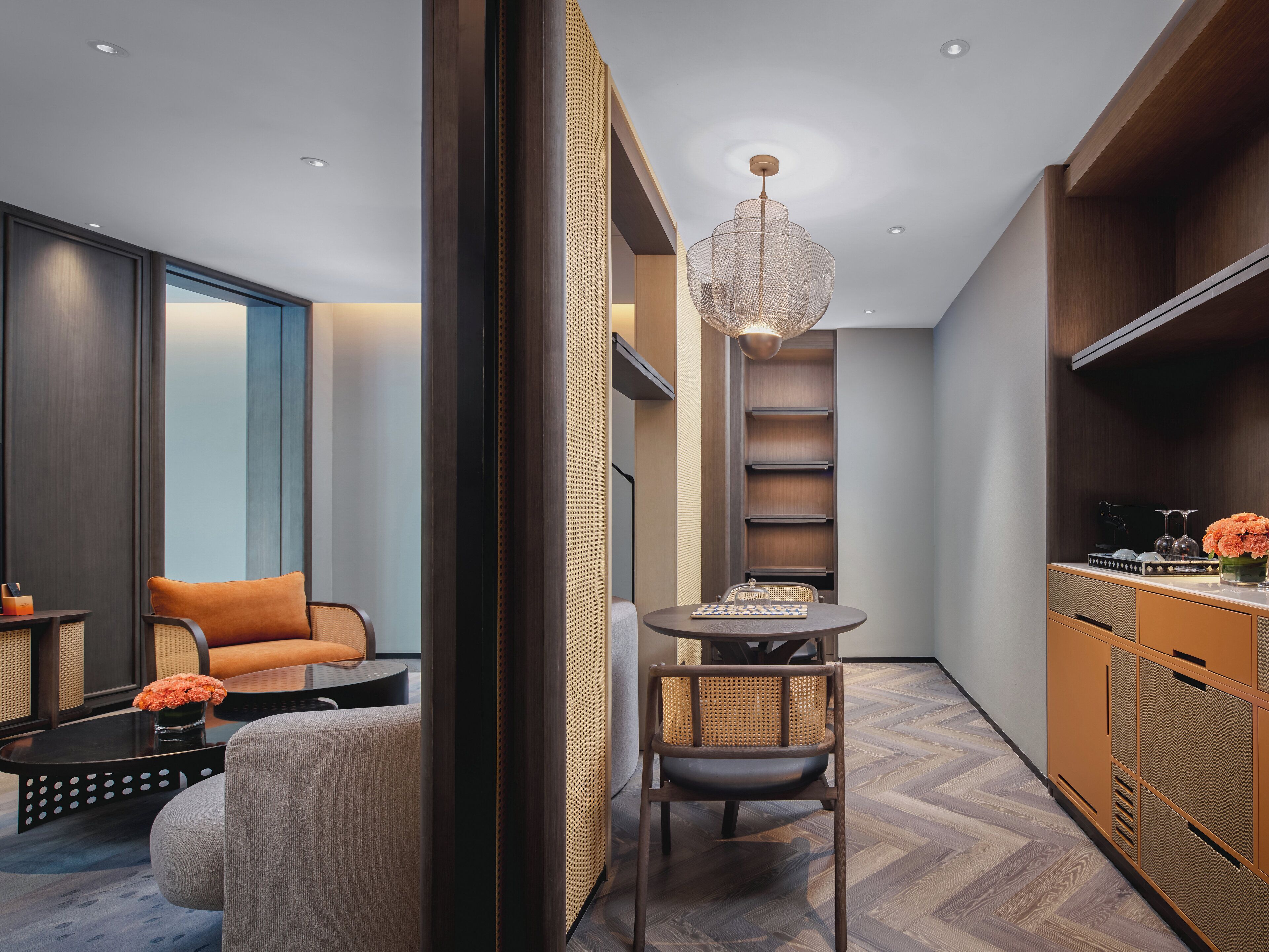 Sviitti, 1 suuri parisänky | Untuvapeitot, ilmaiset minibaarituotteet, tallelokero huoneessa