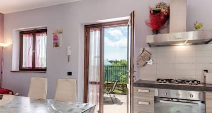 Holiday Home 'Sandra House Certaldo' with Private Garden and Wi-Fi