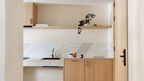 Superior Room, 1 Queen Bed with Sofa bed | Private kitchen - Aspasios Sofia Apartments (Madrid)
