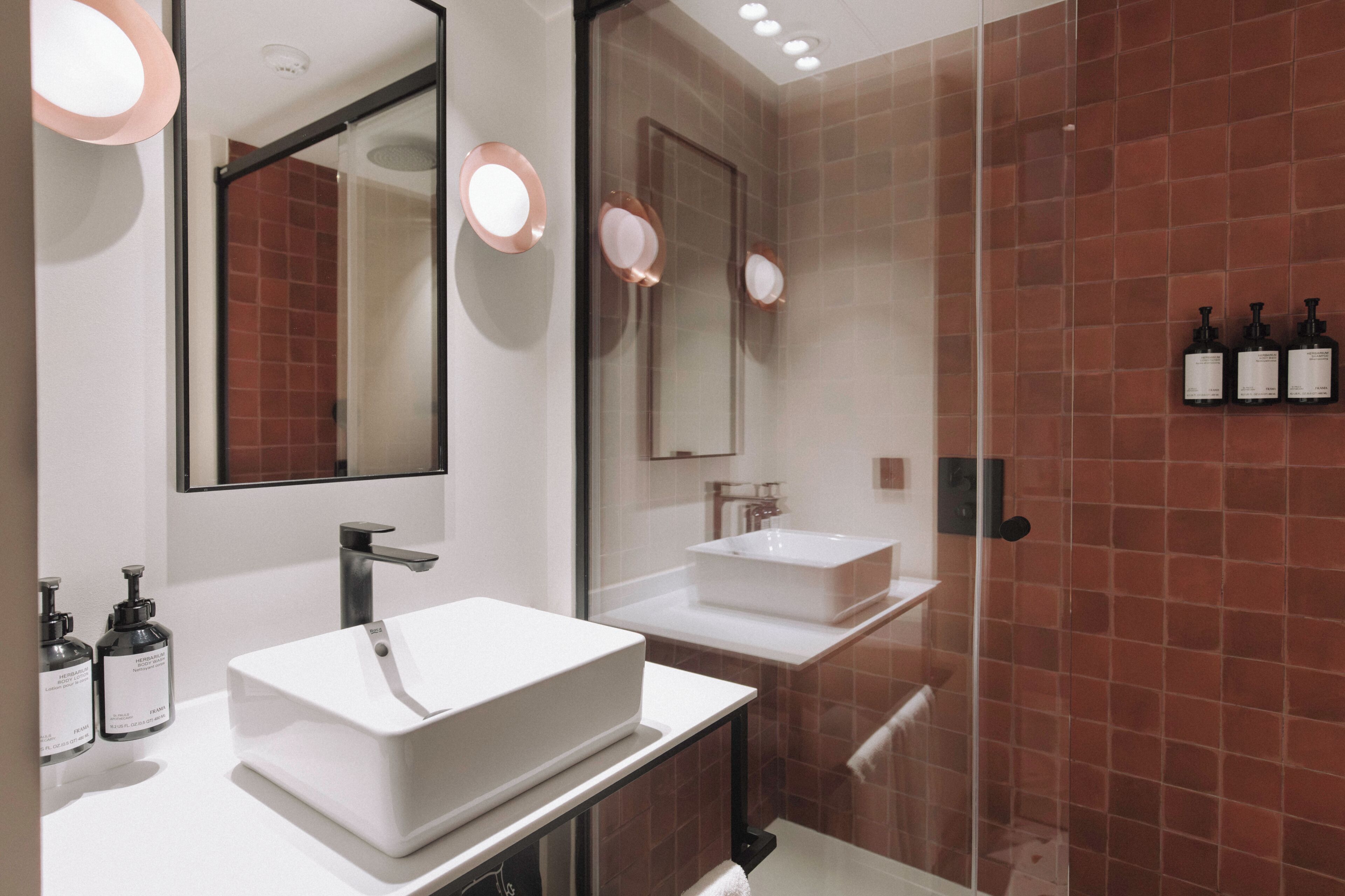 Studio, 1 Queen Bed with Sofa bed | Bathroom | Shower, hair dryer, towels, soap