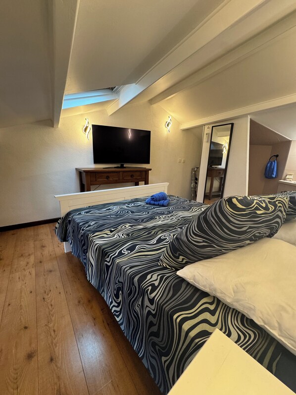 1 bedroom, iron/ironing board, free WiFi, bed sheets