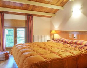 3 habitaciones, tabla de planchar con plancha y wifi gratis 