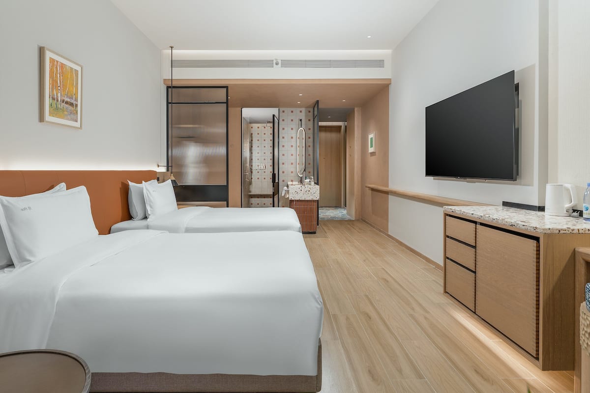 Down duvets, minibar, in-room safe, iron/ironing board