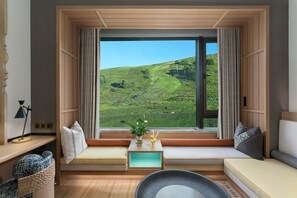Standard Room (Upgraded) | Mountain view - Holiday Inn Resort Kanas Hemu by IHG (Burqin)