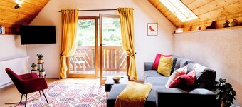 birds-nest holiday home palatian forest balcon wood stove