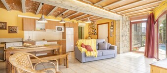 Cal Maso with Whirlpool, adapted accommodation in a rural and quiet environment