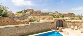 Cal Maso with Whirlpool, adapted accommodation in a rural and quiet environment