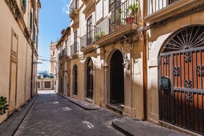 Front of property - Casa Amalfitana by Wonderful Italy (Syracuse)