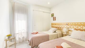 2 chambres, fer et planche Ă repasser, Wi-Fi gratuit, draps fournis