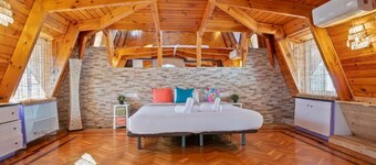 Holiday Home 'Villa Noemi 1954' with Private Pool, Wi-Fi and Air Conditioning