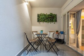 Porch - Casa Abbanniata a Ballaro' by Wonderful Italy (Palermo)