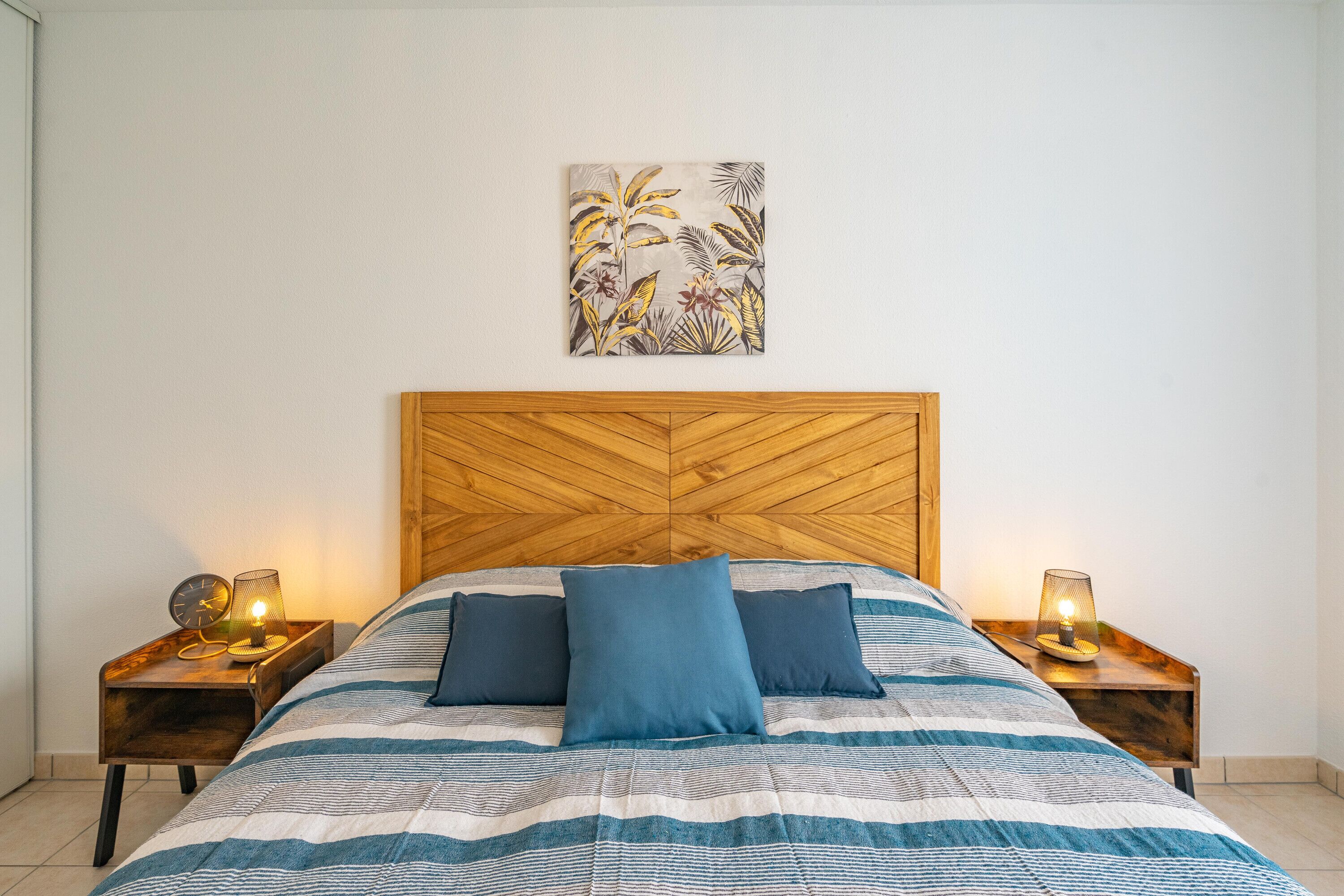 1 habitación, tabla de planchar con plancha, wifi gratis y ropa de cama 