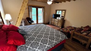 1 bedroom, WiFi, bed sheets - Comfortable cabin in the mountains of North Carolina, located near TIEC. (Mill Spring)