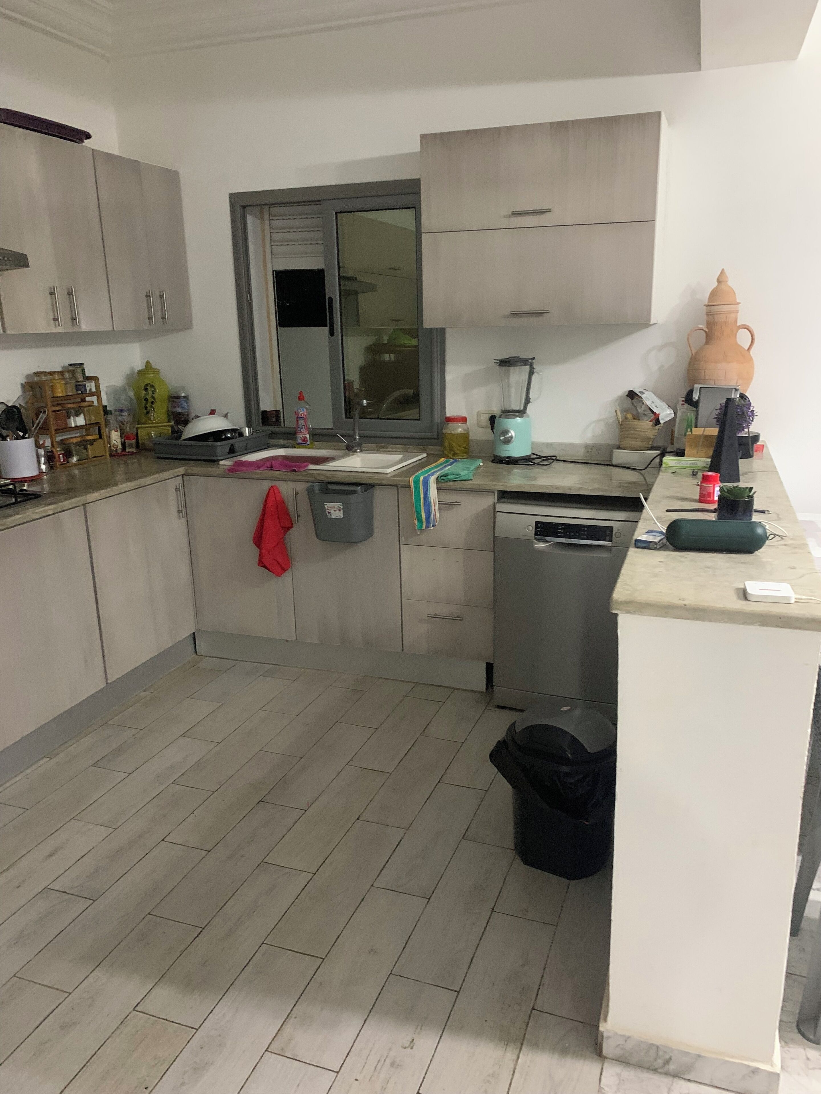 Micro-ondes, plaque de cuisson, lave-vaisselle