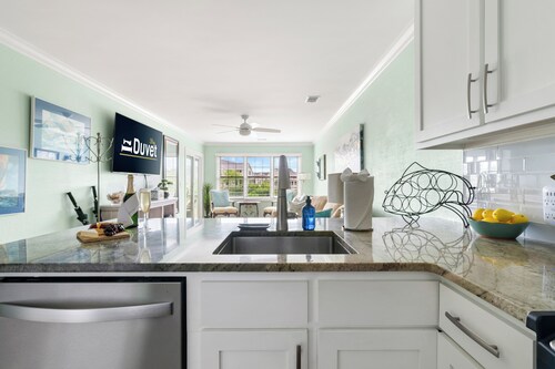 Community Pool! | Bay Pointe Hideaway