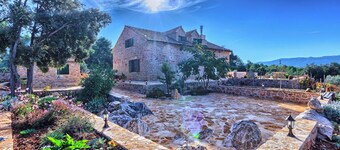 LuxuryVillaHarpocrates
Odmor za dušu i tijelo
U blizini svih sadržaja