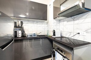 Microondas, horno y parrilla de estufa 