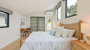 1 bedroom, desk, iron/ironing board, WiFi