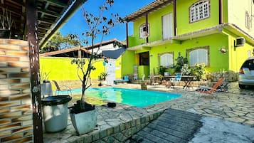 Outdoor pool, pool loungers