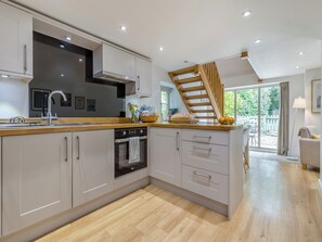 Dishwasher - 1 bedroom accommodation in Trunch, near North Walsham (Trunch, near North Walsham)