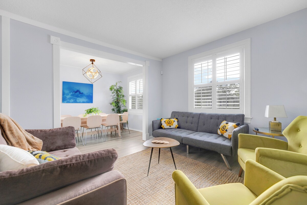 917- Stylish, Pets OK, San Marco Near Hospitals