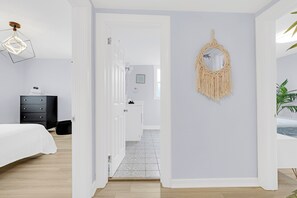 3 bedrooms, desk, free WiFi, bed sheets